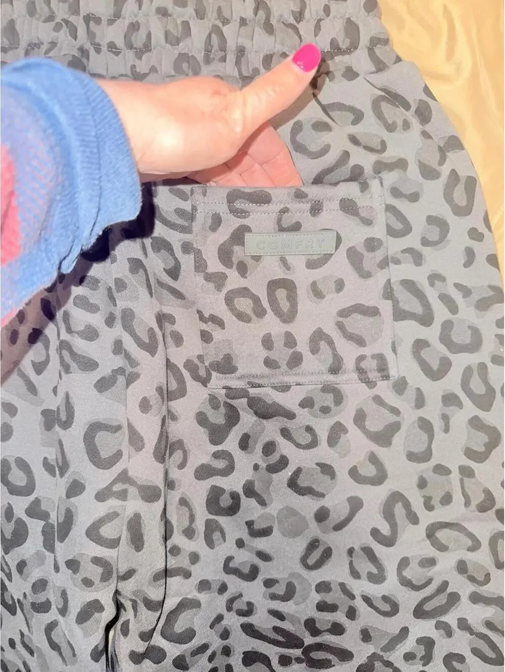 Comfrt Airplane Mode Unisex Sweatpants Medium Color Panther Medium NWB #03